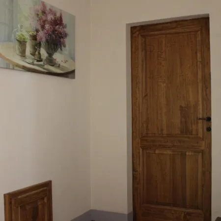 Casa Vittoria 펜션 앙기아리